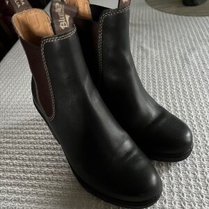 Blundstone High Heel Boot style 2366 Size 6.5 US